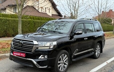 Toyota Land Cruiser 200, 2017 год, 8 950 000 рублей, 1 фотография