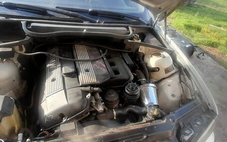 BMW 3 серия, 2002 год, 530 000 рублей, 6 фотография