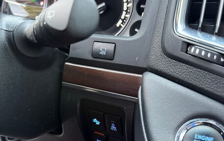 Toyota Land Cruiser 200, 2017 год, 8 950 000 рублей, 13 фотография