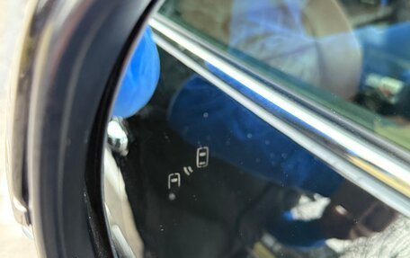 Toyota Land Cruiser 200, 2017 год, 8 950 000 рублей, 9 фотография