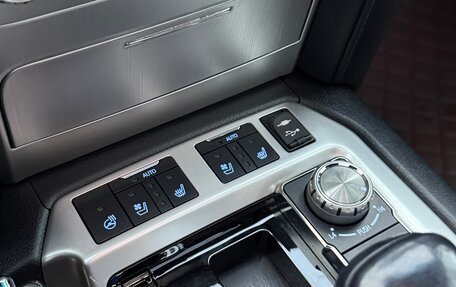 Toyota Land Cruiser 200, 2017 год, 8 950 000 рублей, 14 фотография