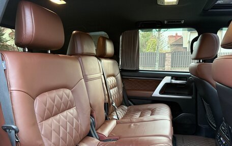 Toyota Land Cruiser 200, 2017 год, 8 950 000 рублей, 25 фотография