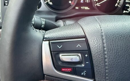 Toyota Land Cruiser 200, 2017 год, 8 950 000 рублей, 17 фотография