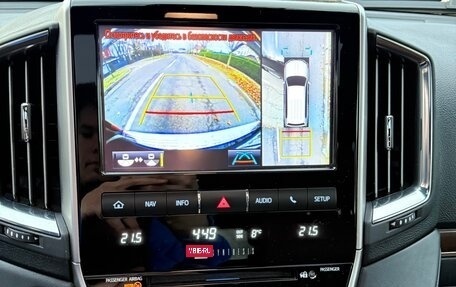 Toyota Land Cruiser 200, 2017 год, 8 950 000 рублей, 22 фотография