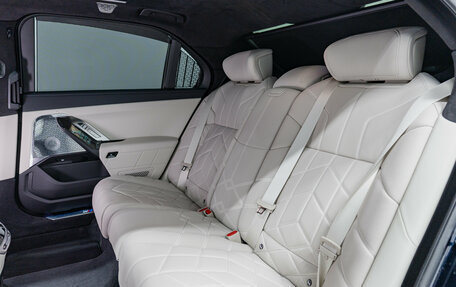 BMW 7 серия, 2025 год, 20 990 000 рублей, 26 фотография