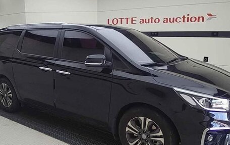 KIA Carnival, 2020 год, 2 400 000 рублей, 2 фотография