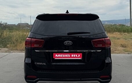 KIA Carnival, 2020 год, 2 400 000 рублей, 5 фотография