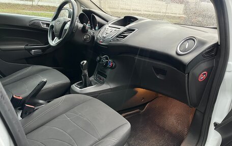 Ford Fiesta, 2015 год, 629 000 рублей, 5 фотография