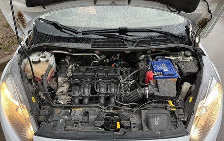 Ford Fiesta, 2015 год, 629 000 рублей, 7 фотография