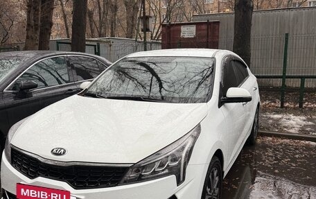 KIA Rio IV, 2020 год, 1 320 000 рублей, 3 фотография