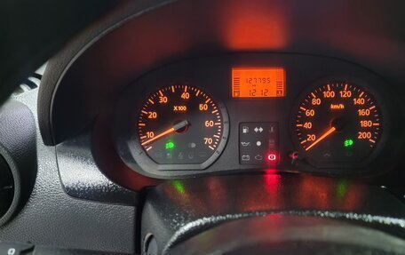 Renault Logan I, 2005 год, 350 000 рублей, 10 фотография