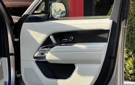 Land Rover Range Rover IV рестайлинг, 2022 год, 18 250 000 рублей, 20 фотография