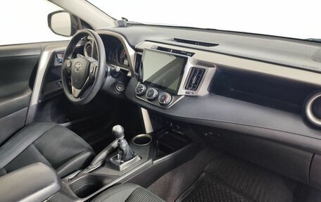 Toyota RAV4, 2013 год, 1 520 000 рублей, 9 фотография