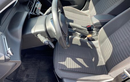 Peugeot 2008 II, 2020 год, 1 749 000 рублей, 29 фотография