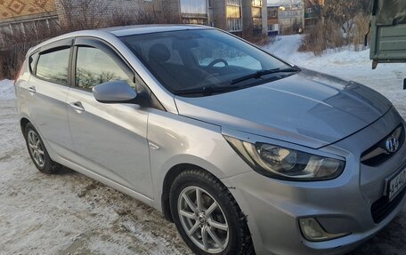 Hyundai Solaris II рестайлинг, 2011 год, 740 000 рублей, 4 фотография