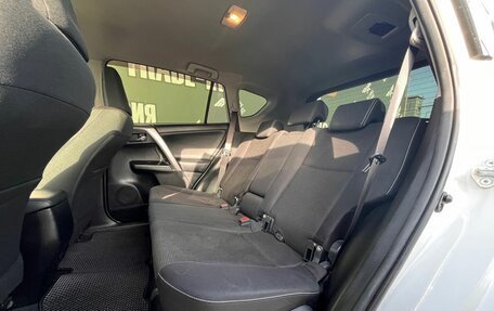 Toyota RAV4, 2016 год, 2 280 000 рублей, 12 фотография