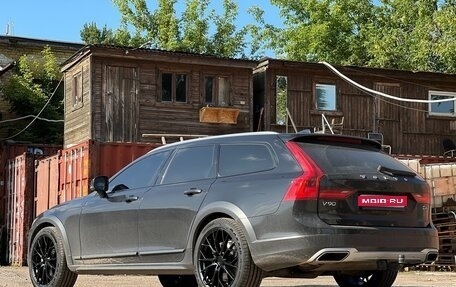 Volvo V90 Cross Country I рестайлинг, 2019 год, 3 500 000 рублей, 1 фотография