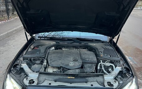 Mercedes-Benz E-Класс, 2018 год, 3 000 000 рублей, 13 фотография