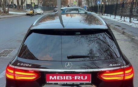 Mercedes-Benz E-Класс, 2018 год, 3 000 000 рублей, 5 фотография
