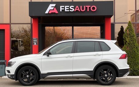 Volkswagen Tiguan II, 2020 год, 2 300 000 рублей, 2 фотография