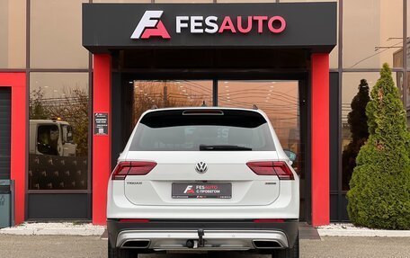 Volkswagen Tiguan II, 2020 год, 2 300 000 рублей, 4 фотография