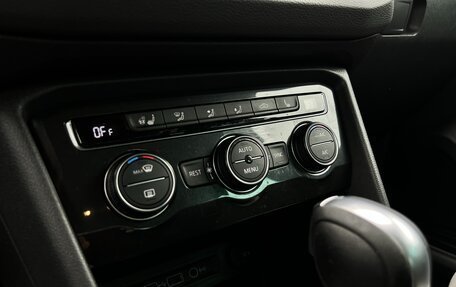 Volkswagen Tiguan II, 2020 год, 2 300 000 рублей, 24 фотография