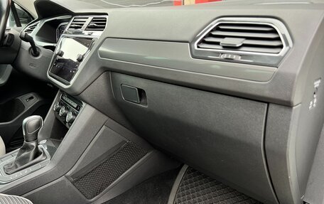 Volkswagen Tiguan II, 2020 год, 2 300 000 рублей, 29 фотография