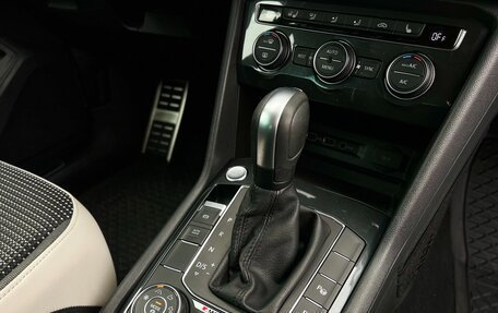 Volkswagen Tiguan II, 2020 год, 2 300 000 рублей, 32 фотография