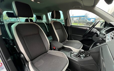 Volkswagen Tiguan II, 2020 год, 2 300 000 рублей, 31 фотография