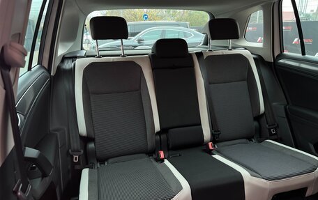 Volkswagen Tiguan II, 2020 год, 2 300 000 рублей, 34 фотография