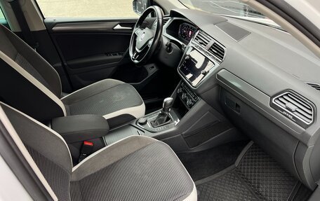 Volkswagen Tiguan II, 2020 год, 2 300 000 рублей, 30 фотография