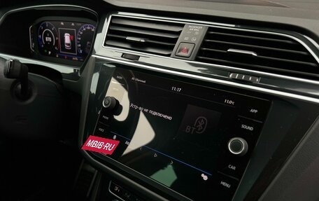 Volkswagen Tiguan II, 2020 год, 2 300 000 рублей, 33 фотография