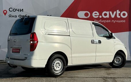 Hyundai Grand Starex Grand Starex I рестайлинг 2, 2011 год, 1 450 000 рублей, 4 фотография