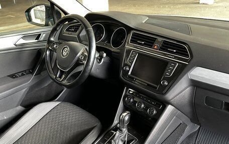 Volkswagen Tiguan II, 2017 год, 1 970 000 рублей, 4 фотография