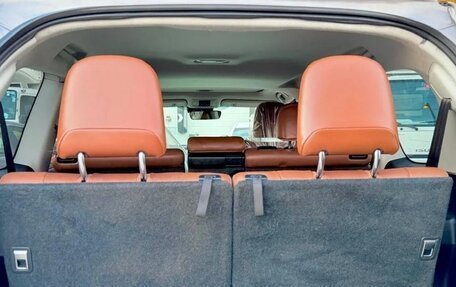 Toyota Land Cruiser Prado 150 рестайлинг 2, 2022 год, 4 070 000 рублей, 12 фотография