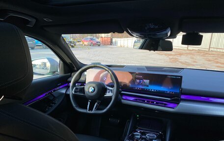 BMW 5 серия, 2024 год, 9 000 000 рублей, 23 фотография