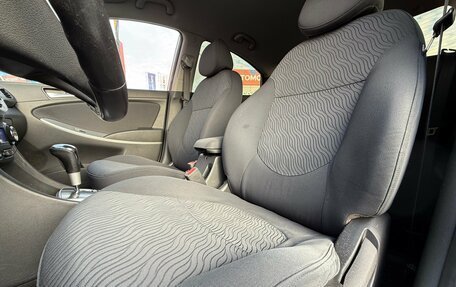 Hyundai Solaris II рестайлинг, 2011 год, 700 000 рублей, 18 фотография