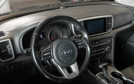 KIA Sportage IV рестайлинг, 2020 год, 2 573 000 рублей, 3 фотография