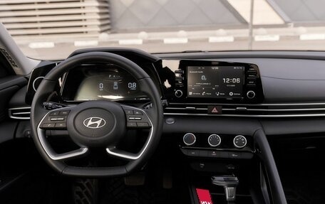 Hyundai Elantra, 2023 год, 2 238 000 рублей, 6 фотография