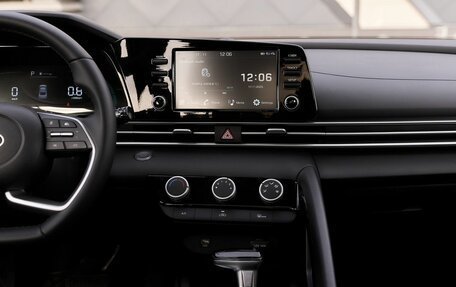 Hyundai Elantra, 2023 год, 2 238 000 рублей, 15 фотография