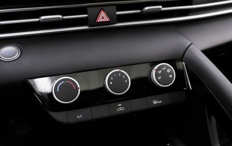 Hyundai Elantra, 2023 год, 2 238 000 рублей, 9 фотография