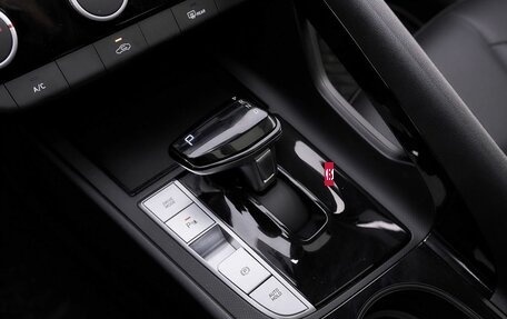 Hyundai Elantra, 2023 год, 2 238 000 рублей, 8 фотография