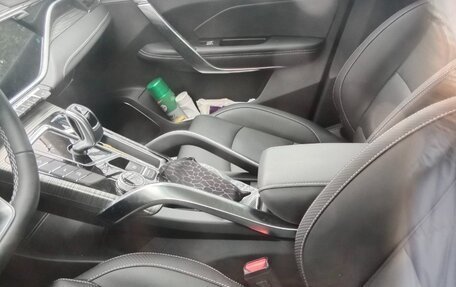 Geely Atlas, 2024 год, 3 000 000 рублей, 2 фотография