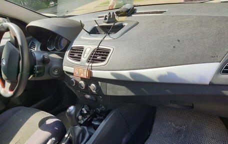 Renault Fluence I, 2013 год, 800 000 рублей, 2 фотография