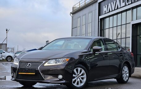 Lexus ES VII, 2013 год, 1 990 000 рублей, 1 фотография