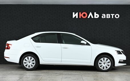 Skoda Octavia, 2019 год, 1 600 000 рублей, 9 фотография