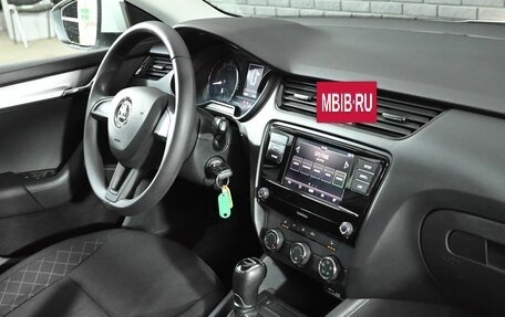 Skoda Octavia, 2019 год, 1 600 000 рублей, 14 фотография