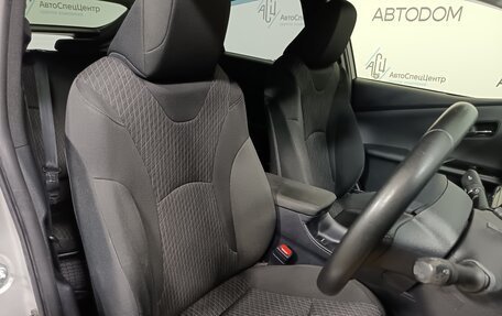 Toyota Prius IV XW50, 2016 год, 1 786 000 рублей, 7 фотография