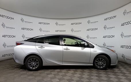 Toyota Prius IV XW50, 2016 год, 1 786 000 рублей, 6 фотография
