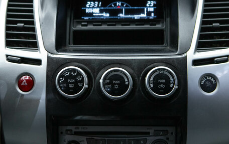 Mitsubishi Pajero Sport II рестайлинг, 2012 год, 1 720 000 рублей, 14 фотография